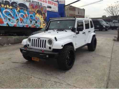 Jeep Wrangler Sahara (2012)