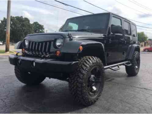 Jeep Wrangler Sahara 4x4 4dr SUV (2010)