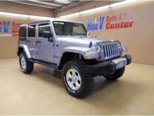 Jeep Wrangler Unlimited Sahara 4WD (2013)