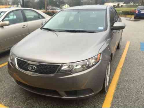 Kia Forte (2012)