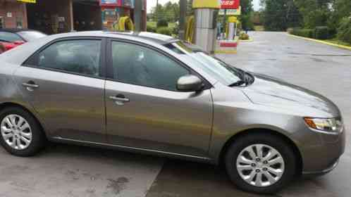 Kia Forte EX (2011)