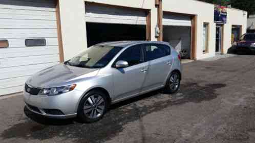 Kia Forte EX (2013)