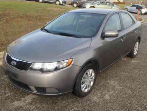 Kia Forte (2012)