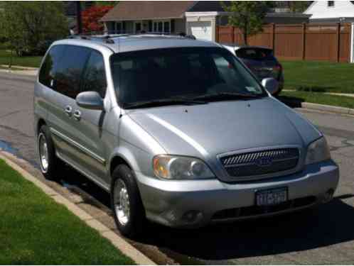 Kia Sedona LX (2005)