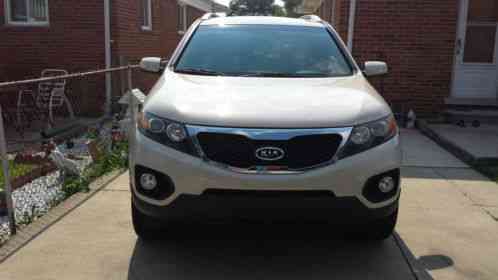 Kia Sorento EX (2011)