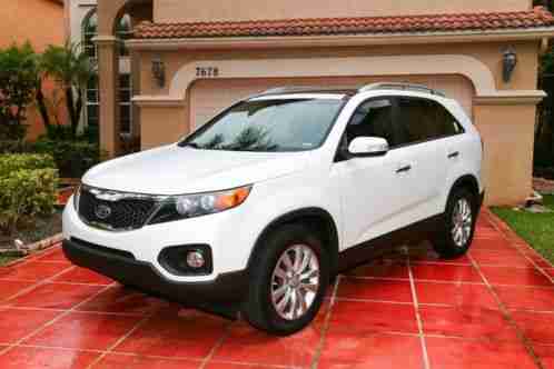 Kia Sorento EX (2011)