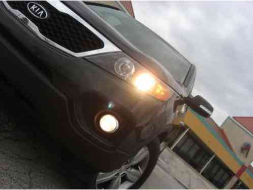 Kia Sorento EX NAV CAM DVD HEATED (2012)