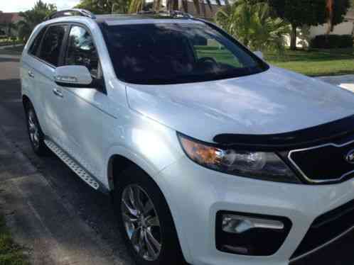 Kia Sorento SX Limited 3rd Row, (2013)