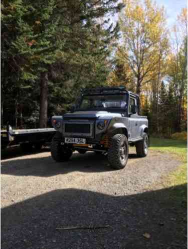 Land Rover: Defender