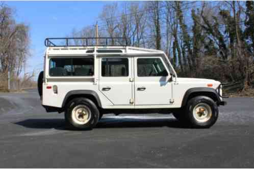 Land Rover Defender LAND ROVER (1993)