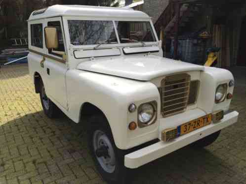 Land Rover Defender (1981)