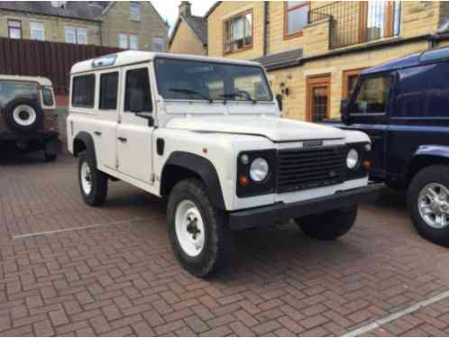 Land Rover : Defender