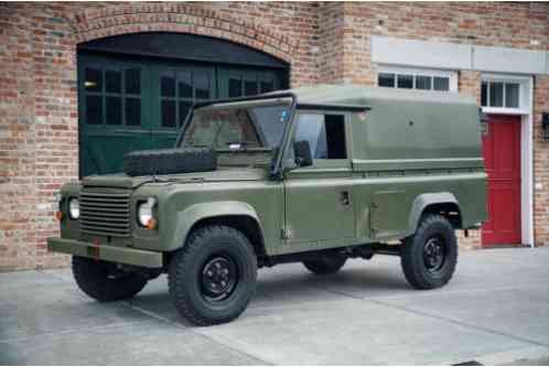 Land Rover Defender (1986)