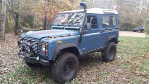 Land Rover Defender (1980)