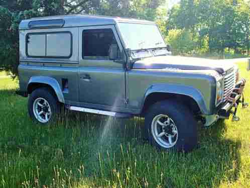 Land Rover Defender 90 (1985)