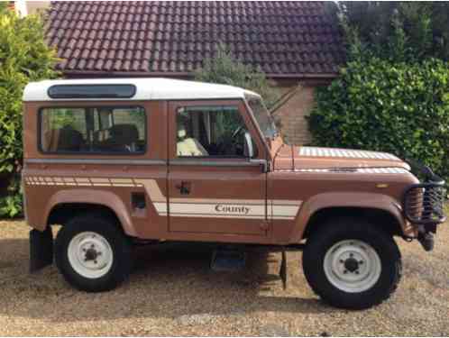 Land Rover Defender (1985)