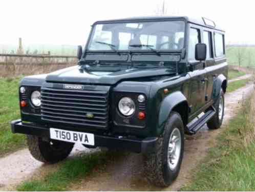 Land Rover : Defender County Station