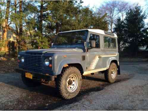 Land Rover Defender (1990)