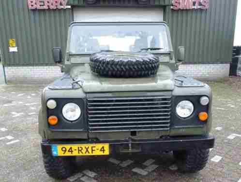 Land Rover Defender (1984)