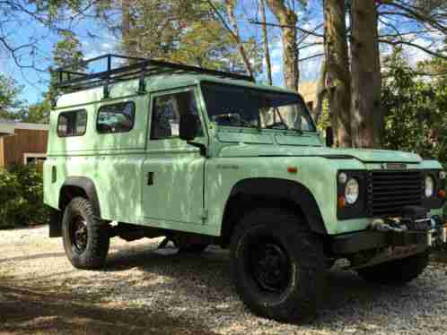 1900 Land Rover Defender