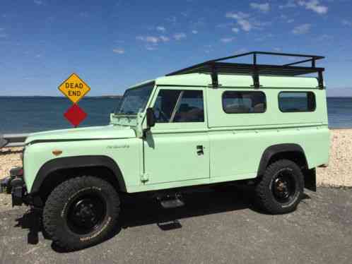 Land Rover Defender (1983)