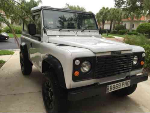 Land Rover Defender Defender 90 (1984)