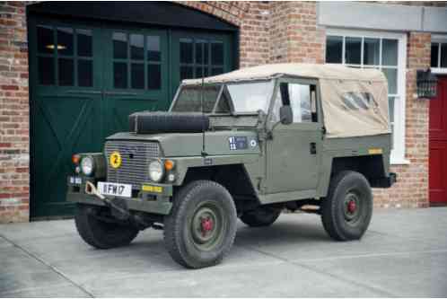 Land Rover Defender (1979)