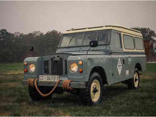 Land Rover Defender (1971)
