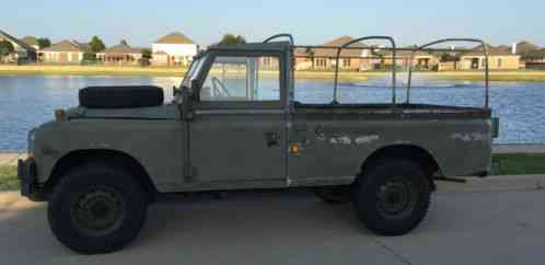 Land Rover Defender (1979)