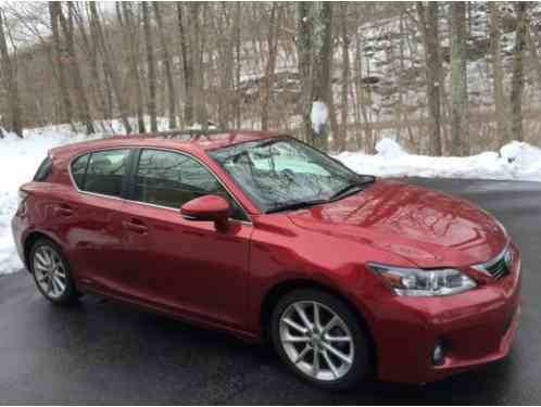 Lexus CT 200h (2012)