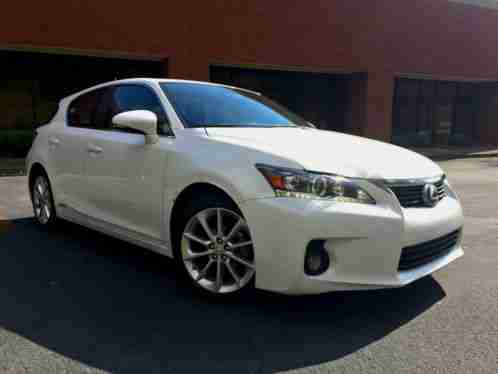 Lexus CT 200h Hybrid Certified (2013)