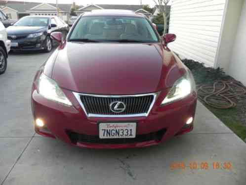 Lexus IS (2012)