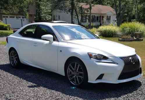 Lexus IS (2015)