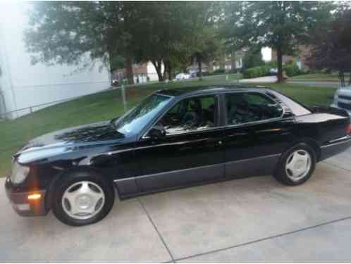 Lexus LS 4 DOOR (1998)