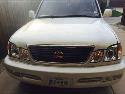 Lexus LX (2000)