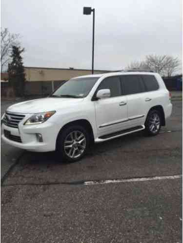 Lexus LX (2013)