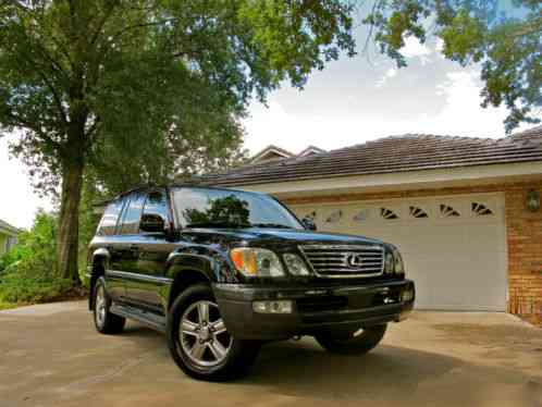 Lexus LX (2007)