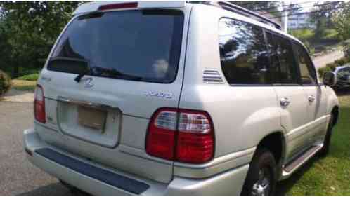 Lexus LX (2001)