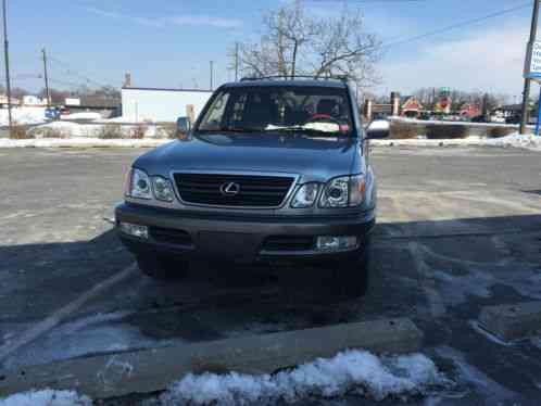 Lexus LX (2002)