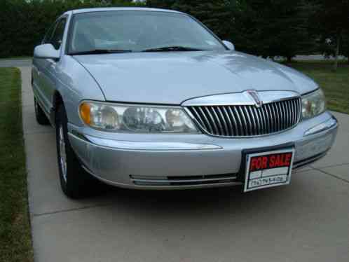 Lincoln Continental (2001)