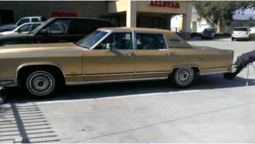 1979 Lincoln Continental TownCar Hardtop 4-Door 6. 6L