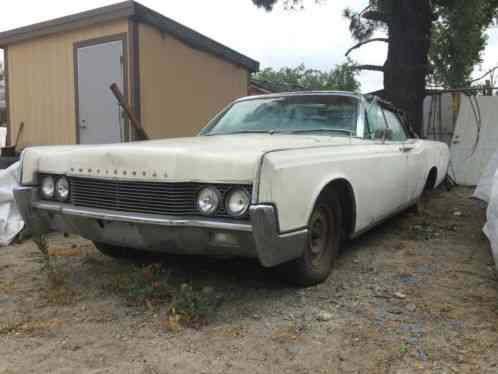 Lincoln Continental Convertible (1966)