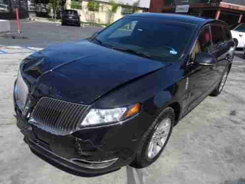 Lincoln MKT AWD w/Livery Pkg (2013)