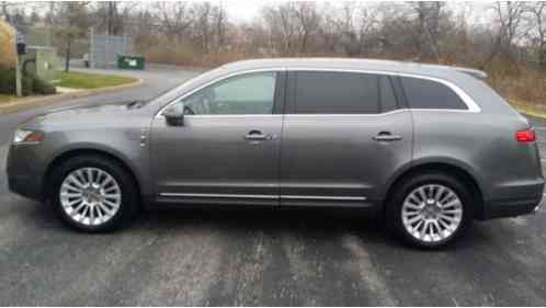 Lincoln MKT (2010)