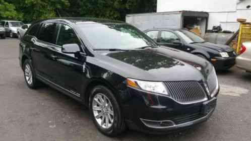 Lincoln MKT (2013)