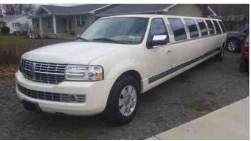 Lincoln Navigator LIMOUSINE (2007)