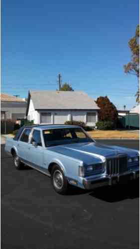 Lincoln Town Car (1987)