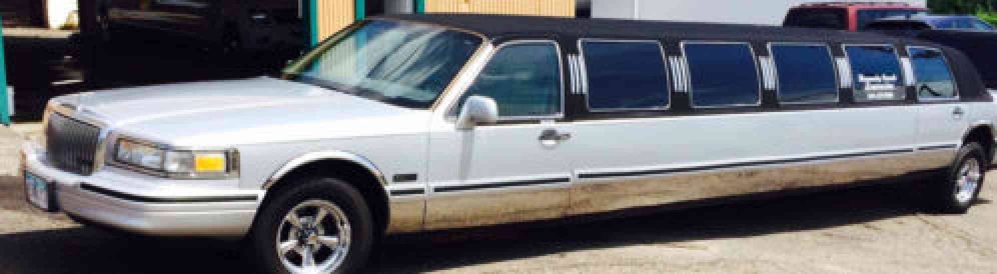 1997 Lincoln Town Car 180 Stetch