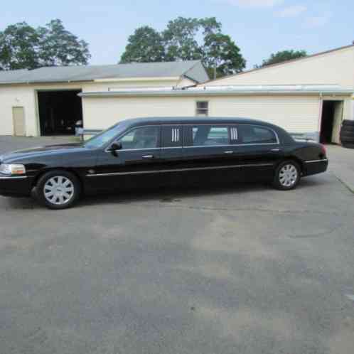 Lincoln Town Car (2005)