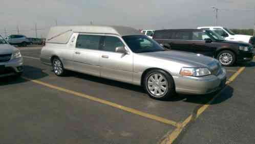 Lincoln Town Car (2003)